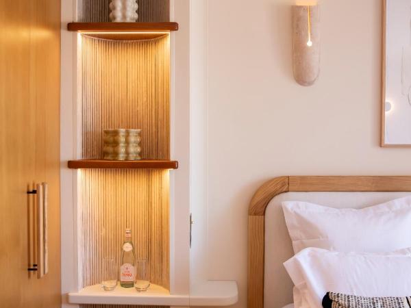 Tinah Saint-Tropez : photo 7 de la chambre chambre double deluxe avec terrasse - vue sur mer