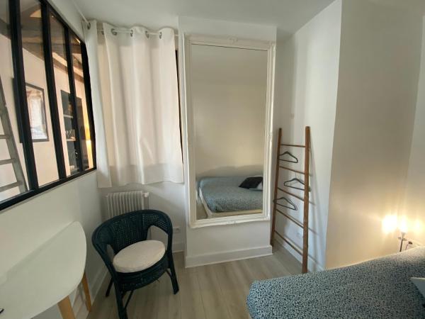 L'académie de Clémence, Guest House Paris-Roland-Garros : photo 10 de la chambre appartement - vue sur jardin