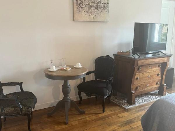 Le Clos d 'Aÿ : photo 5 de la chambre chambre double deluxe avec douche