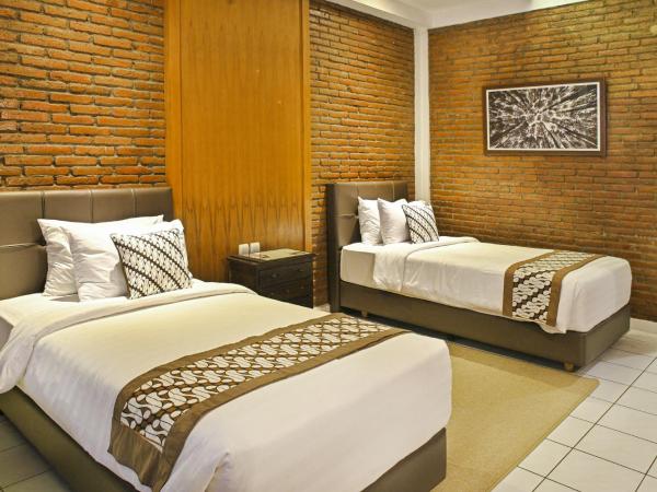 Paku Mas Hotel : photo 4 de la chambre chambre lits jumeaux deluxe