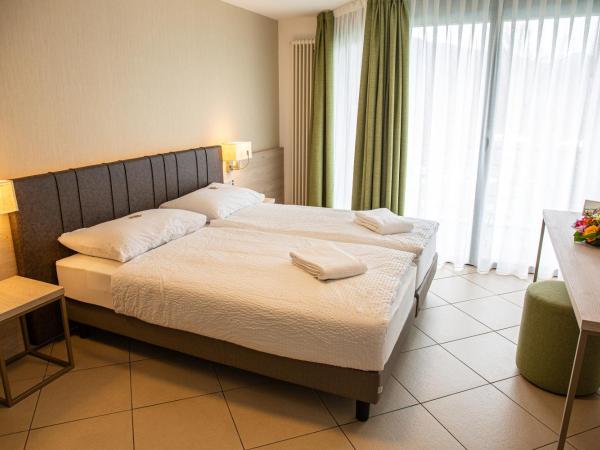 Hotel Nessi Locarno : photo 6 de la chambre chambre double confort avec balcon