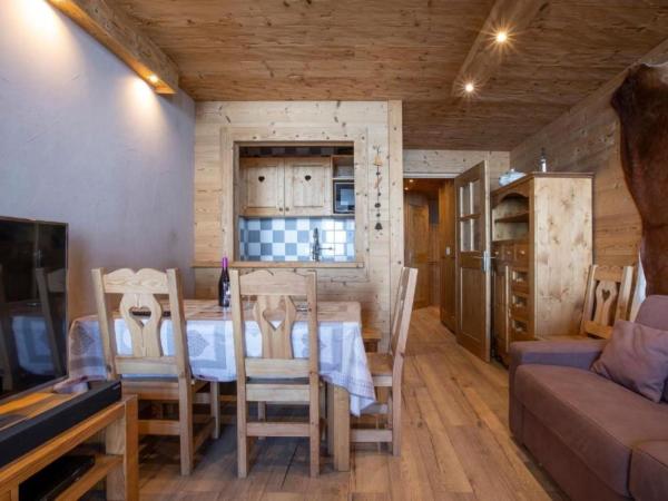Résidence Le Sérac - Val Thorens : photo 9 de la chambre appartement avec vue sur la montagne