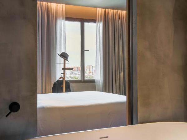 Only YOU Hotel Málaga : photo 9 de la chambre chambre premium avec terrasse