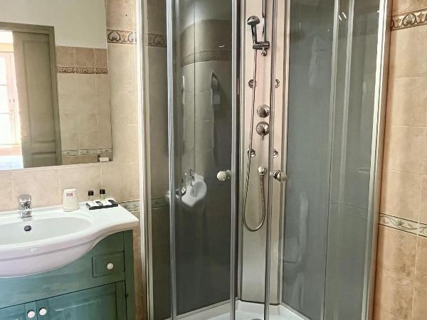 Colomba Hôtel Centre-Ville Historique : photo 5 de la chambre chambre double