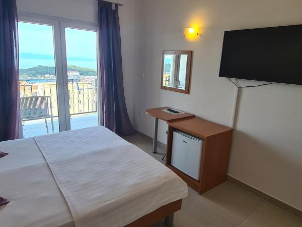 Pansion Komfor Moča : photo 3 de la chambre chambre double avec balcon