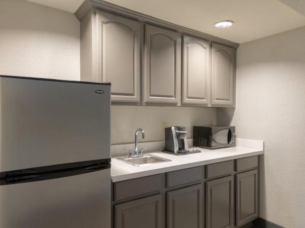 Holiday Inn & Suites Orlando SW - Celebration Area, an IHG Hotel : photo 6 de la chambre suite lit king-size – non-fumeurs