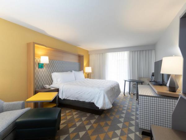 Holiday Inn & Suites Orlando SW - Celebration Area, an IHG Hotel : photo 10 de la chambre chambre lit king-size standard avec canapé-lit - non-fumeurs