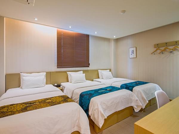 Namsan Hill Hotel : photo 1 de la chambre chambre triple deluxe