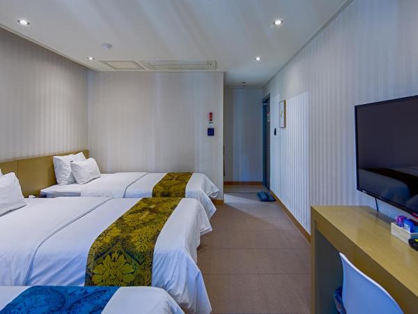 Namsan Hill Hotel : photo 3 de la chambre chambre familiale