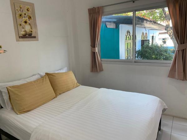 D Heart Homestay : photo 4 de la chambre chambre double - vue sur jardin