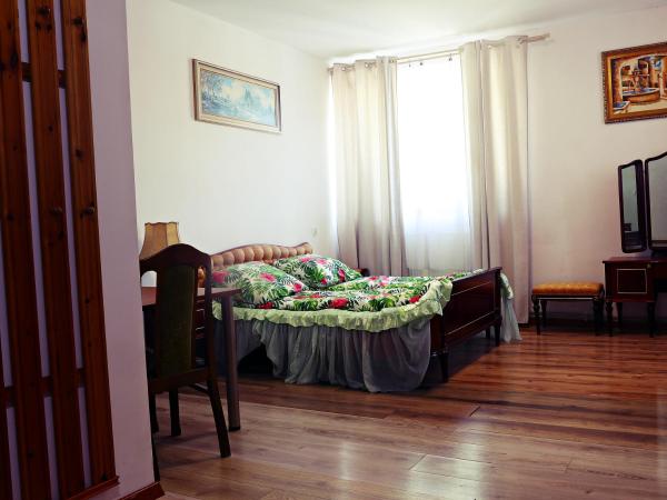 Hotel Dworek : photo 1 de la chambre chambre lit king-size