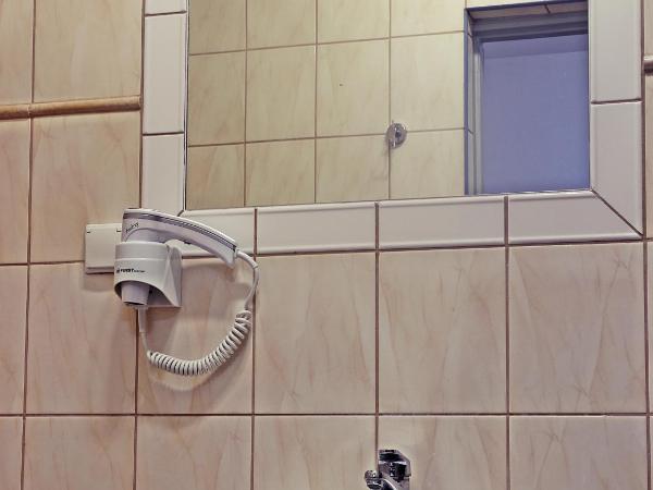 Hotel Dworek : photo 5 de la chambre chambre lit king-size