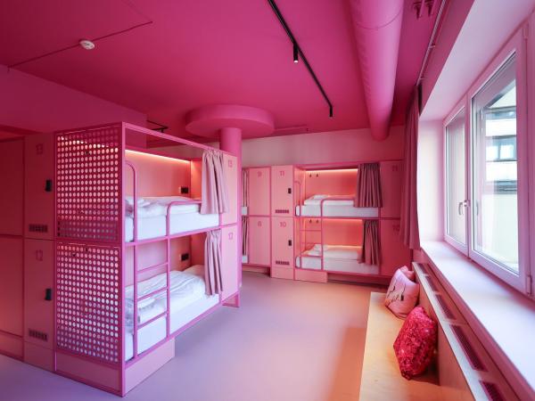Bunks at Rode : photo 1 de la chambre lit simple dans dortoir pour femmes