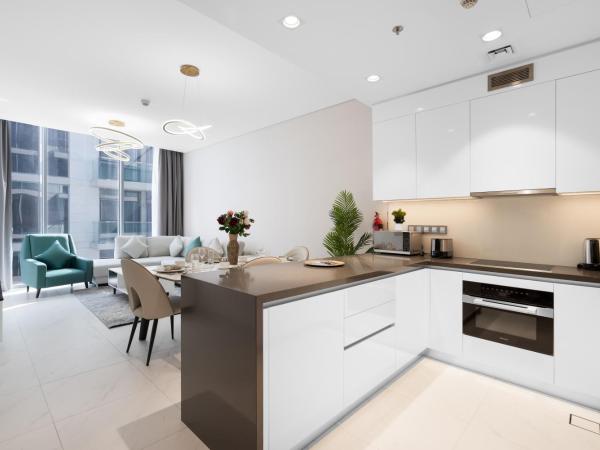 Your Keys Holiday Homes : photo 9 de la chambre appartement 1 chambre avec balcon et vue sur la ville