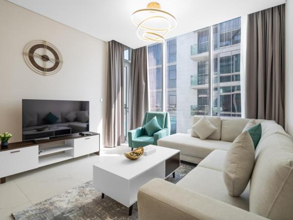 Your Keys Holiday Homes : photo 5 de la chambre appartement 1 chambre avec balcon et vue sur la ville