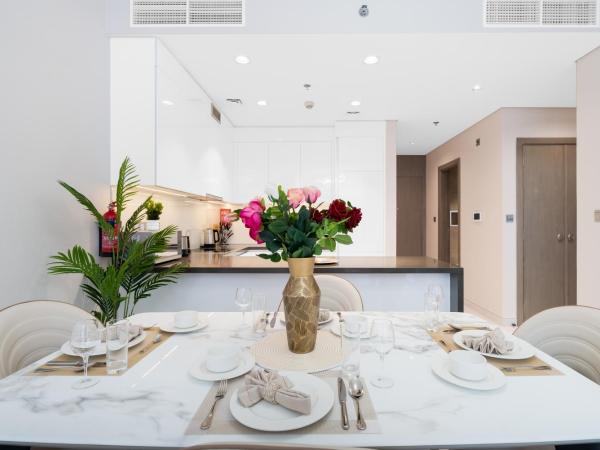 Your Keys Holiday Homes : photo 8 de la chambre appartement 1 chambre avec balcon et vue sur la ville