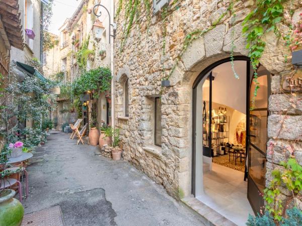 La Réserve by Mougins Luxury Retreats : photo 8 de la chambre suite 2 chambres - vue sur village