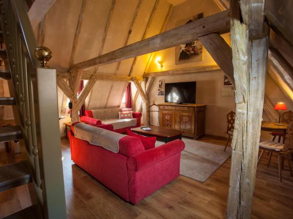 Hotel Beaucour : photo 2 de la chambre suite duplex avec baignoire balnéo