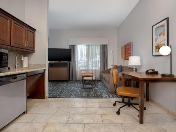 Homewood Suites by Hilton Lackland AFB/SeaWorld, TX : photo 1 de la chambre suite studio lit king-size - non-fumeurs