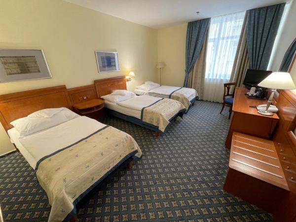 Ramada Prague City Centre : photo 3 de la chambre chambre triple