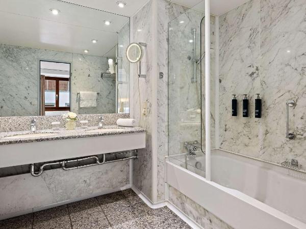 Hilton Dresden an der Frauenkirche : photo 7 de la chambre maisonette – junior suite with access to the executive lounge