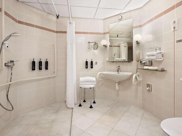 Hilton Dresden an der Frauenkirche : photo 6 de la chambre chambre lit queen-size 