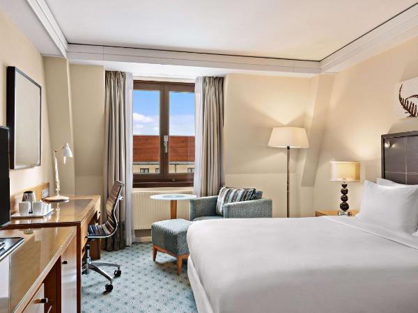 Hilton Dresden an der Frauenkirche : photo 2 de la chambre chambre lit queen-size deluxe