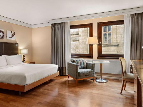 Hilton Dresden an der Frauenkirche : photo 2 de la chambre chambre lit queen-size 