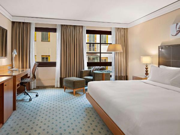 Hilton Dresden an der Frauenkirche : photo 4 de la chambre chambre lit queen-size 