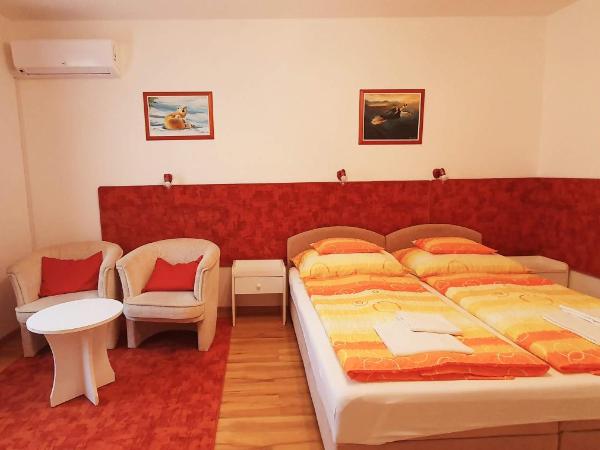 Apart Júlia Villa : photo 1 de la chambre appartement 1 chambre