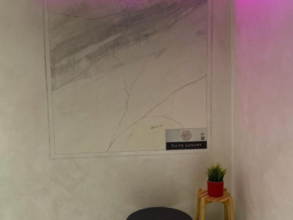 Lovely homes : photo 5 de la chambre chambre lit king-size avec baignoire spa