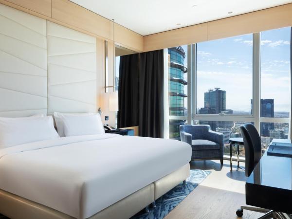 Wyndham Grand Istanbul Levent Hotel & Conference Center : photo 2 de la chambre chambre lit king-size exécutive - vue sur ville