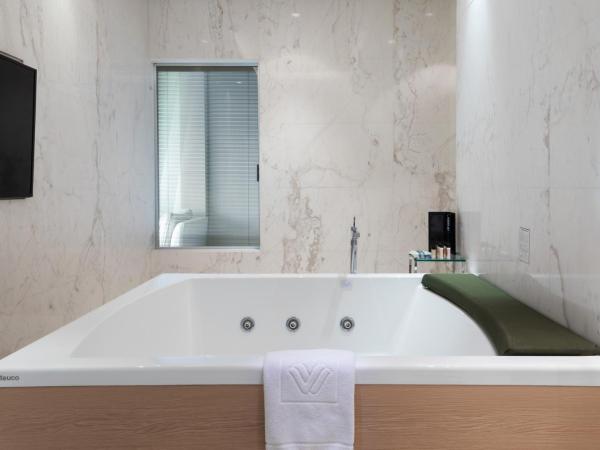 Wyndham Grand Istanbul Levent Hotel & Conference Center : photo 6 de la chambre suite présidentielle