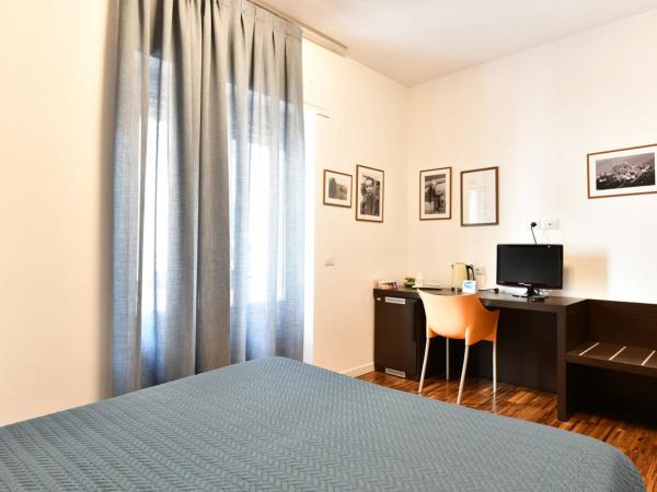 B&B Donna Eleonora : photo 1 de la chambre chambre double