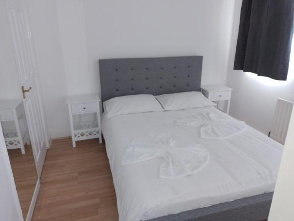 City Guest House se1 : photo 1 de la chambre chambre double avec salle de bains commune