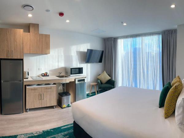 La Quinta by Wyndham Ellerslie Auckland : photo 1 de la chambre studio apartment - accessible