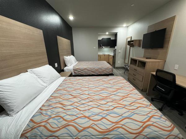 Crystal Inn Gessner- Near Sam Houston Racepark : photo 4 de la chambre chambre double avec salle de bains privative