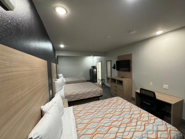 Crystal Inn Gessner- Near Sam Houston Racepark : photo 4 de la chambre suite familiale