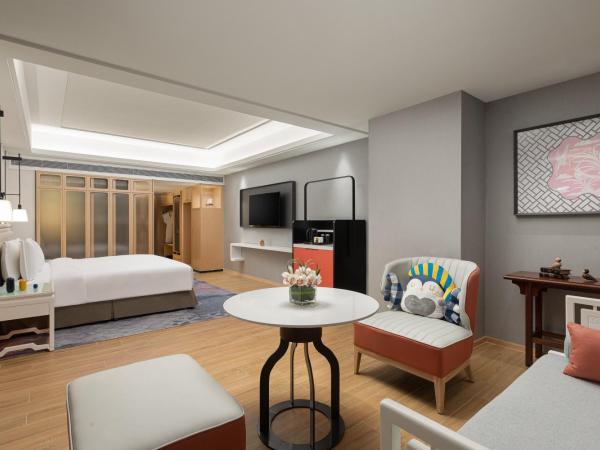 voco Guangzhou Shifu, an IHG Hotel : photo 5 de la chambre grand hébergement lit king-size 