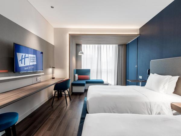 Holiday Inn Express Dongguan Humen, an IHG Hotel : photo 2 de la chambre chambre lits jumeaux pour personnes à mobilité réduite