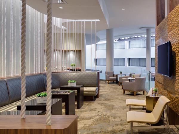 San Antonio Marriott Northwest Medical Center : photo 4 de la chambre chambre lit king-size club avec accès au salon