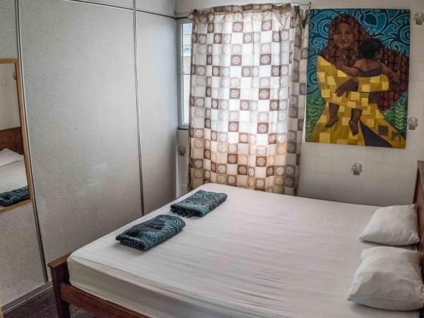 Discovery Youth Hostel Malacca : photo 1 de la chambre chambre double avec salle de bains commune