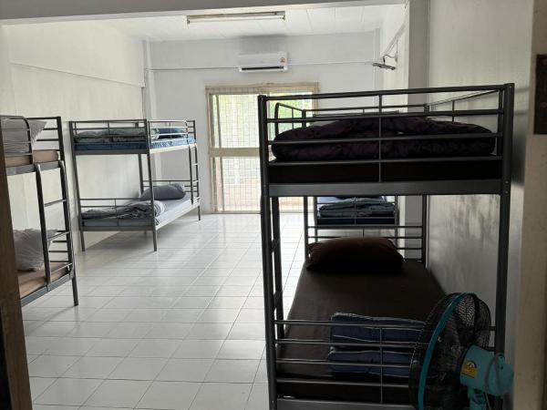 JS786 Hostel : photo 10 de la chambre dortoir mixte