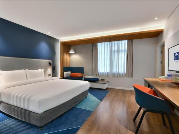Holiday Inn Express Chengdu North Railway Station, an IHG Hotel : photo 2 de la chambre suite lit king-size
