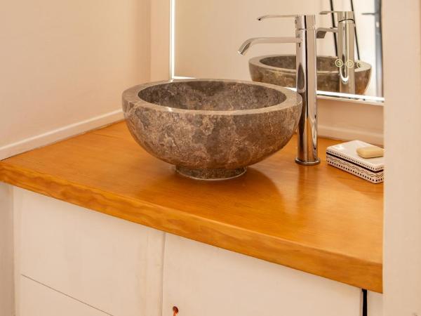 La Maison du Cotton- Gite bio-climatique : photo 7 de la chambre chambre double avec terrasse