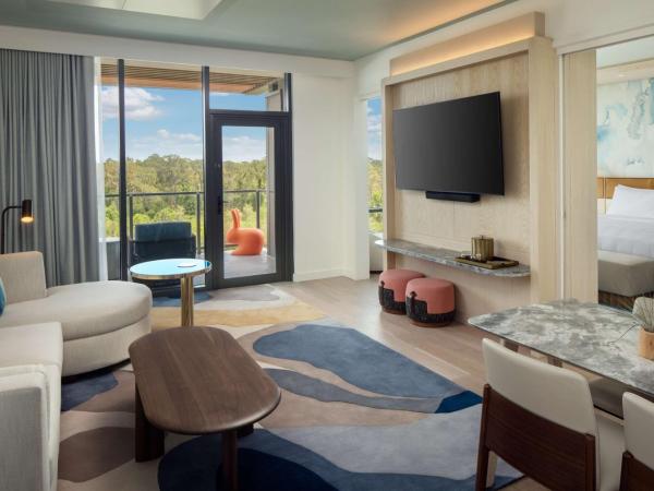 Conrad Orlando : photo 5 de la chambre luxury one-bedroom king suite with balcony and nature view