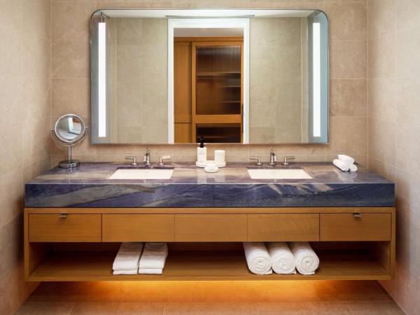 Conrad Orlando : photo 7 de la chambre conrad one-bedroom king suite with lagoon view