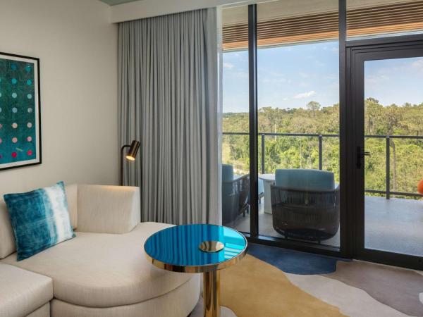 Conrad Orlando : photo 6 de la chambre luxury one-bedroom king suite with balcony and nature view