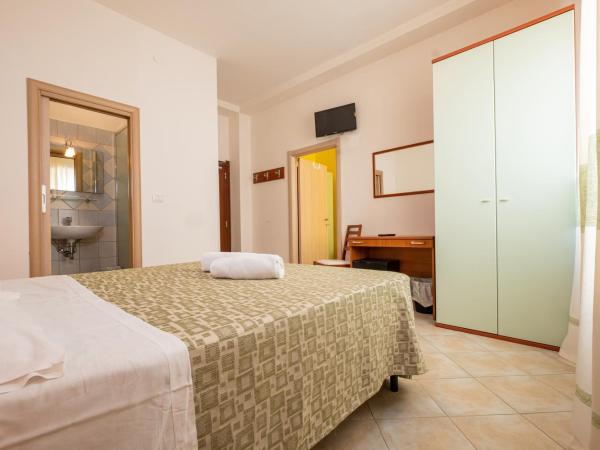 Hotel Il Gabbiano : photo 3 de la chambre chambre quadruple