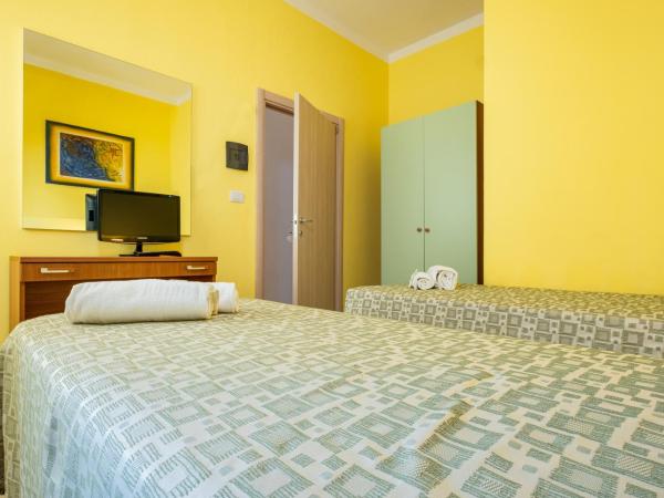 Hotel Il Gabbiano : photo 1 de la chambre chambre quadruple